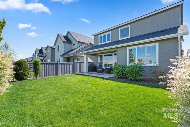 10128 Irongate Dr, Nampa, ID 83687