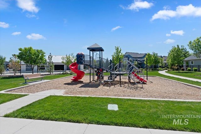 10128 Irongate Dr, Nampa, ID 83687