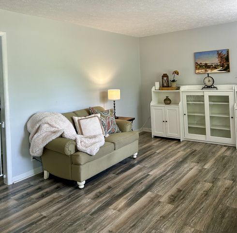 7310 Cumberland Dr, Fairview, TN 37062