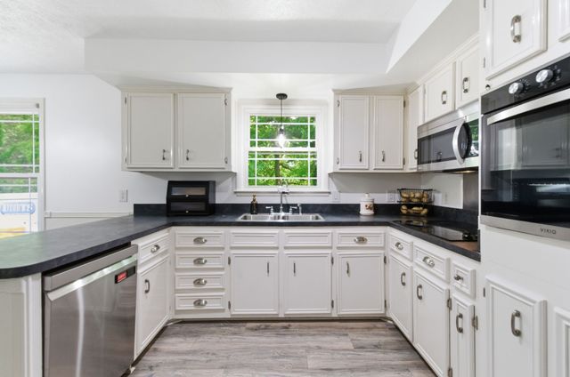 7310 Cumberland Dr, Fairview, TN 37062