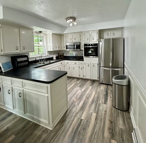 7310 Cumberland Dr, Fairview, TN 37062