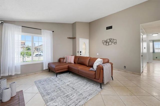 21617 Turmeric Court, Saugus, CA 91350