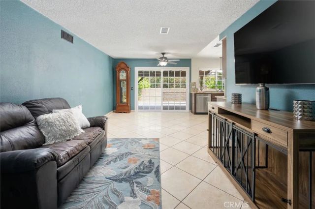 21617 Turmeric Court, Saugus, CA 91350