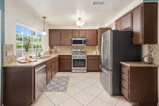 21617 Turmeric Court, Saugus, CA 91350
