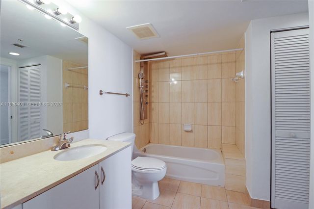 1750 N Bayshore Dr 3909, Miami, FL 33132