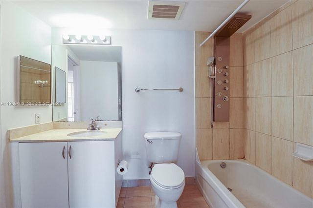 1750 N Bayshore Dr 3909, Miami, FL 33132