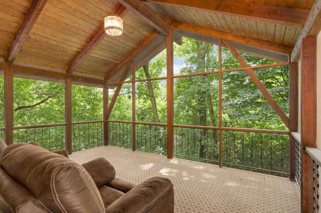 19029 Hanus Circle, Minnetonka, MN 55345