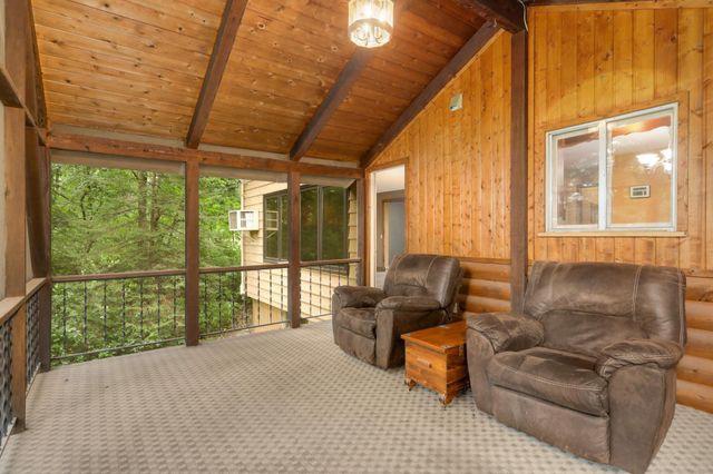 19029 Hanus Circle, Minnetonka, MN 55345
