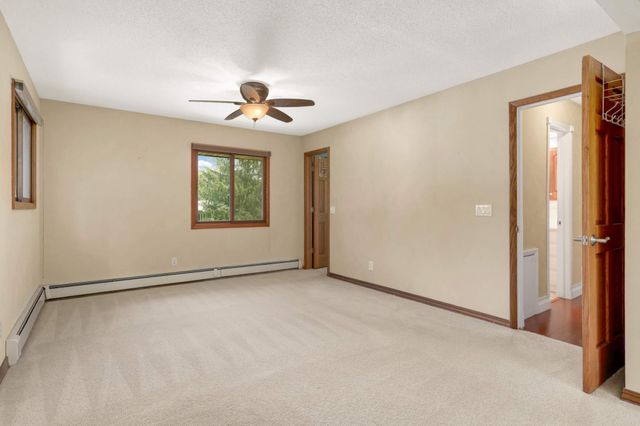 19029 Hanus Circle, Minnetonka, MN 55345