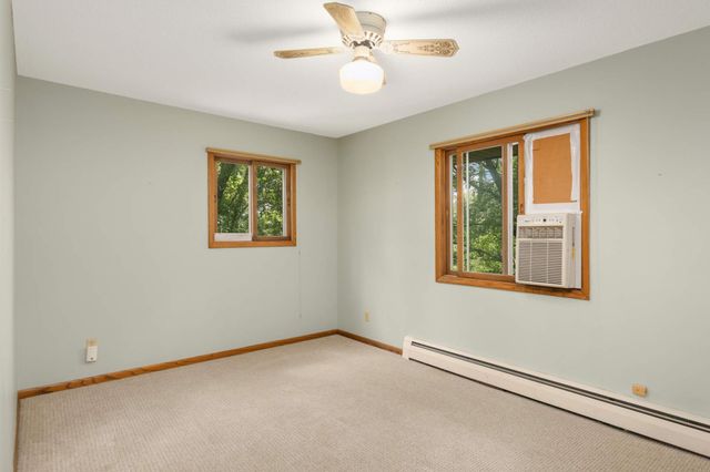 19029 Hanus Circle, Minnetonka, MN 55345