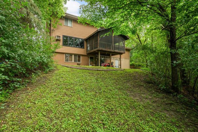 19029 Hanus Circle, Minnetonka, MN 55345