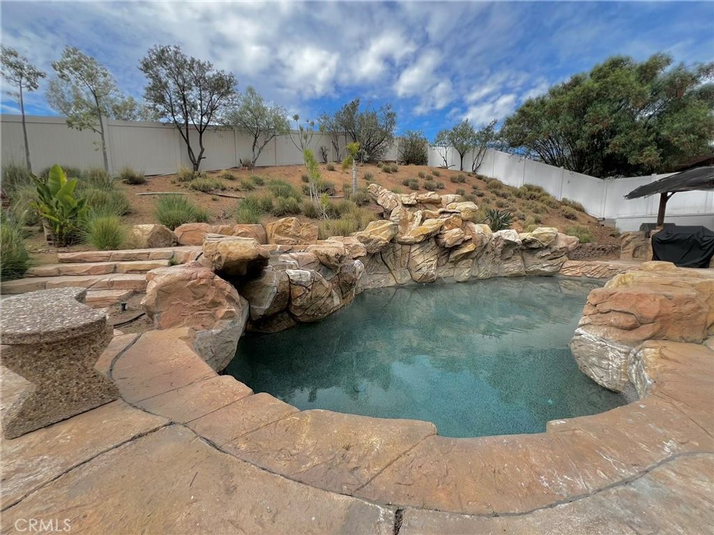 1040 La Salle, Corona, CA 92879 — photo 2