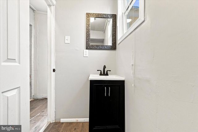 5218 OSAGE AVE, Philadelphia, PA 19143