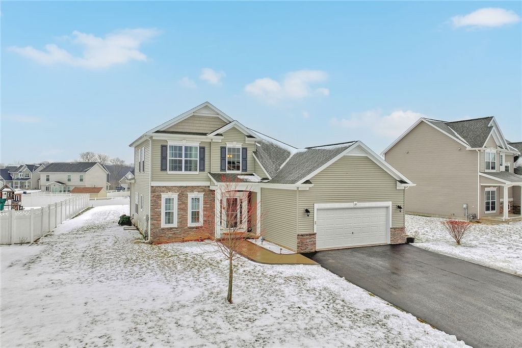 29 Etherington Crescent, Chili, NY 14428