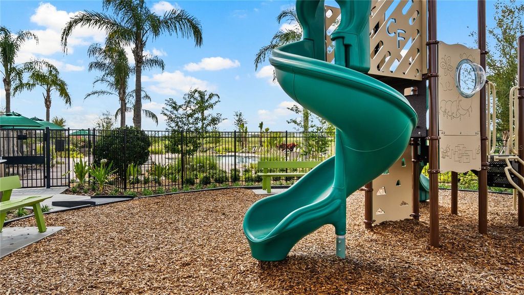 Image 20 of property listing at 2539 RIDER RAIN LANE, Apopka, FL 32703