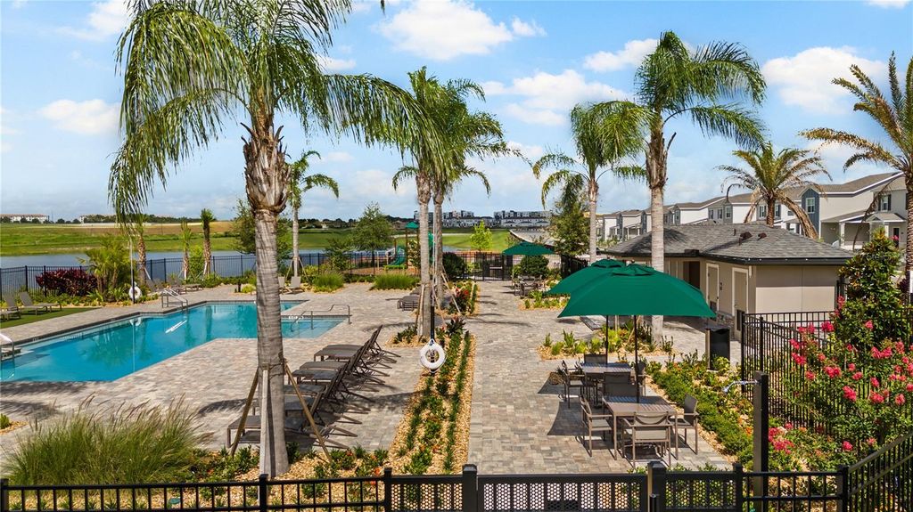 Image 21 of property listing at 2539 RIDER RAIN LANE, Apopka, FL 32703