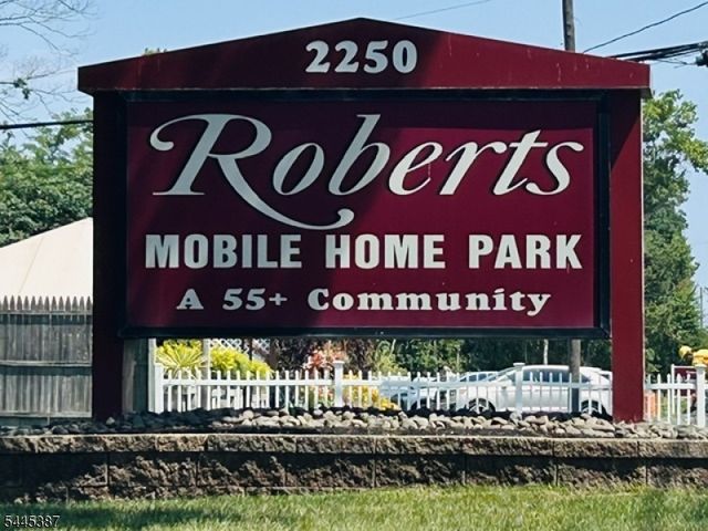 35 Roberts Road, Toms River Township, NJ 08755