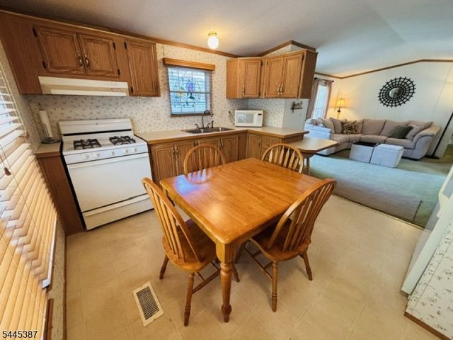 35 Roberts Road, Toms River Township, NJ 08755