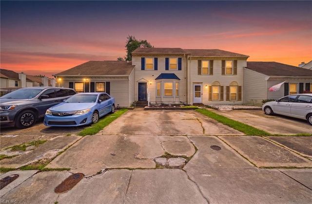 4703 Ashbury LN, Virginia Beach, VA 23462