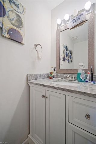 4703 Ashbury LN, Virginia Beach, VA 23462