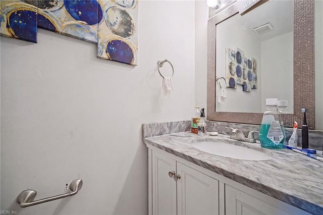 4703 Ashbury LN, Virginia Beach, VA 23462