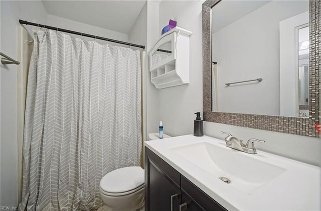 4703 Ashbury LN, Virginia Beach, VA 23462