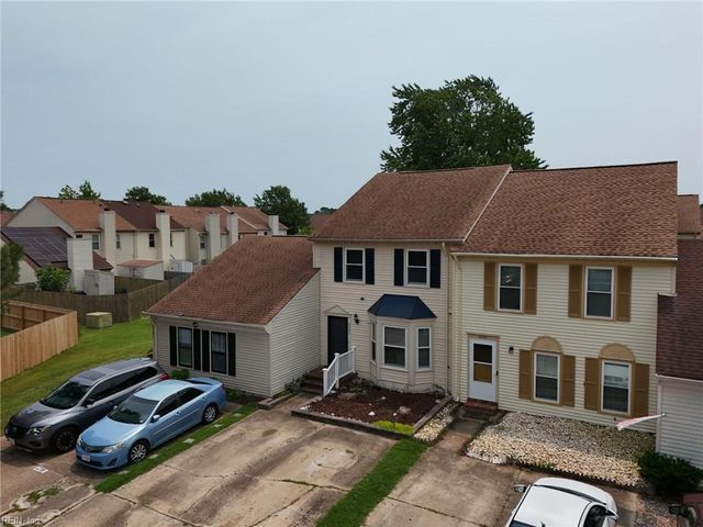 4703 Ashbury LN, Virginia Beach, VA 23462
