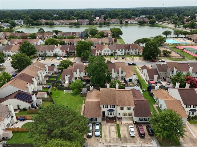 4703 Ashbury LN, Virginia Beach, VA 23462