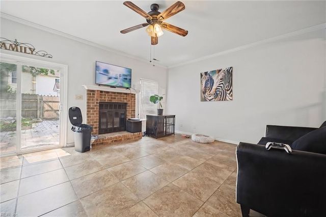 4703 Ashbury LN, Virginia Beach, VA 23462