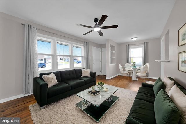 535 N LOCUST ST, Elizabethtown, PA 17022