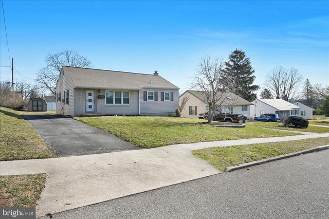 535 N LOCUST ST, Elizabethtown, PA 17022