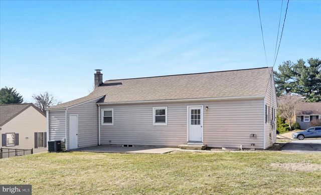 535 N LOCUST ST, Elizabethtown, PA 17022