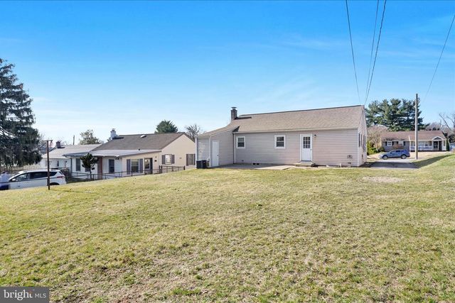 535 N LOCUST ST, Elizabethtown, PA 17022