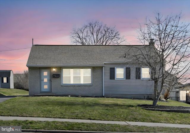 535 N LOCUST ST, Elizabethtown, PA 17022