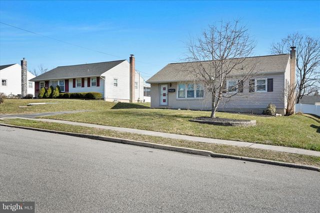 535 N LOCUST ST, Elizabethtown, PA 17022