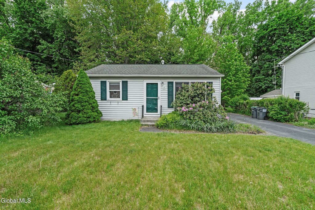 5 Mary Hadge Drive, Colonie, NY 12309