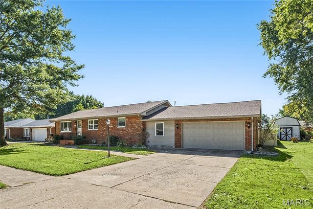 2316 Saint Bernard Avenue, Granite City, IL 62040