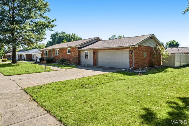 2316 Saint Bernard Avenue, Granite City, IL 62040