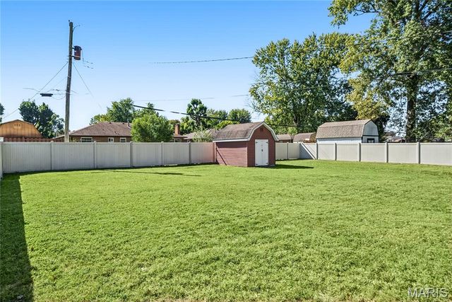 2316 Saint Bernard Avenue, Granite City, IL 62040