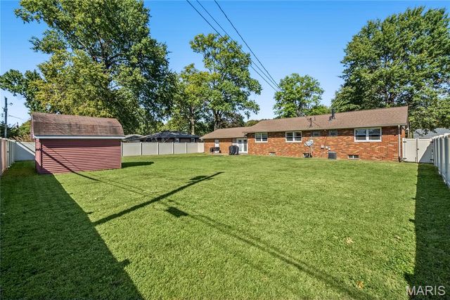 2316 Saint Bernard Avenue, Granite City, IL 62040