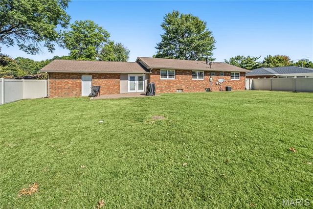 2316 Saint Bernard Avenue, Granite City, IL 62040