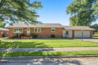 2316 Saint Bernard Avenue, Granite City, IL 62040