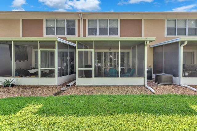 8448 SANDY BEACH STREET, Tampa, FL 33634