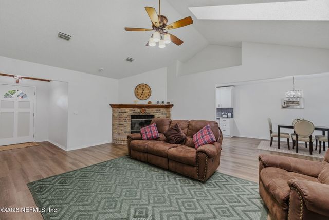 1335 BEE Street N, Orange Park, FL 32065