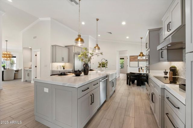 10180 E LARKSPUR Drive, Scottsdale, AZ 85260