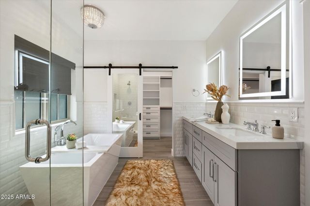 10180 E LARKSPUR Drive, Scottsdale, AZ 85260