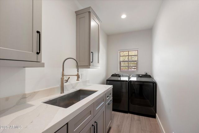 10180 E LARKSPUR Drive, Scottsdale, AZ 85260