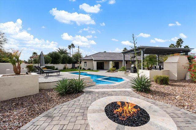 10180 E LARKSPUR Drive, Scottsdale, AZ 85260