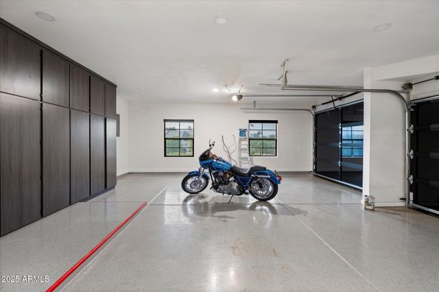 10180 E LARKSPUR Drive, Scottsdale, AZ 85260