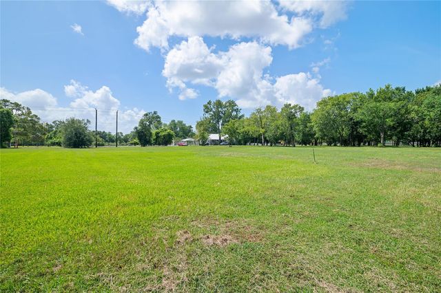 7 Middleton Street, Bayview, TX 77518